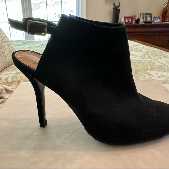 Vince Camuto open back booties - Picture 4 of 12